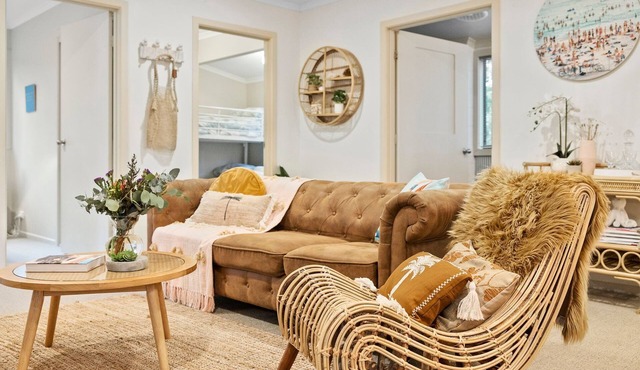 Gilbert Cottage I Walk to the shops