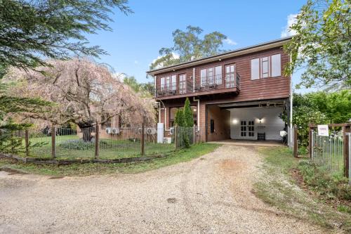 Gilderoy Valley Views- Farm house