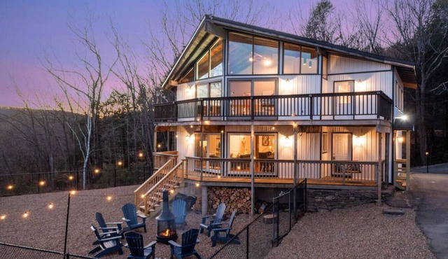 Gilford NH Vacation Rental. Sleeps 14. Near Lake Winnipesaukee & Gunstock