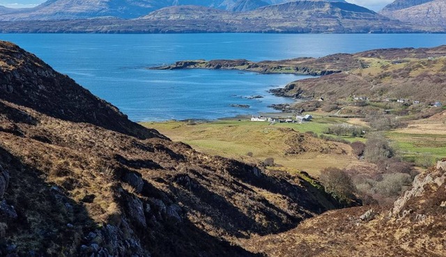 Gillean House - a house that sleeps 6 guests in 3 bedrooms