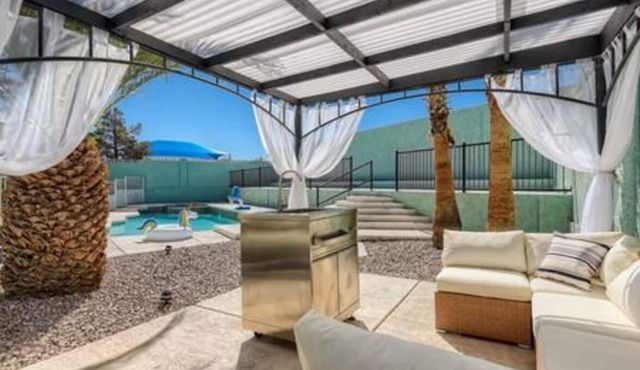 Gillette · Heated Pool with Cabana & Game-Room