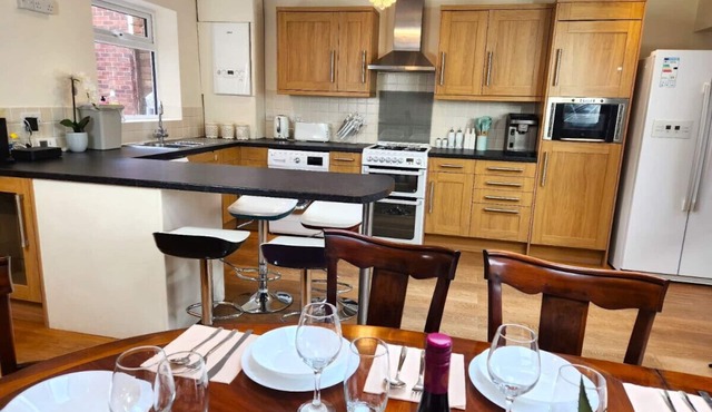 Gilpin villa 4Bedroom: WiFi-Parking-Netflix-Garden