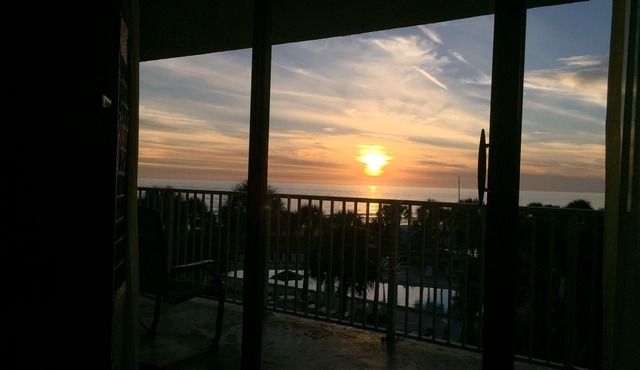 Ginger at the Dunes—Dunes of Panama C302—Includes 2 Premium BEACH CHAIRS Rentals