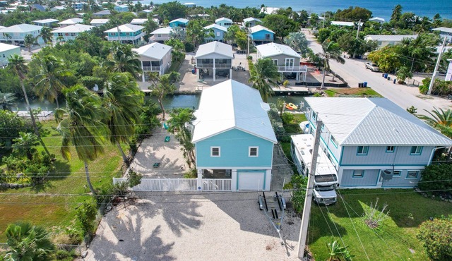 Ginger's Paradise, 3 Bed, 2 Bath Canal Front Home in Cudjoe Key