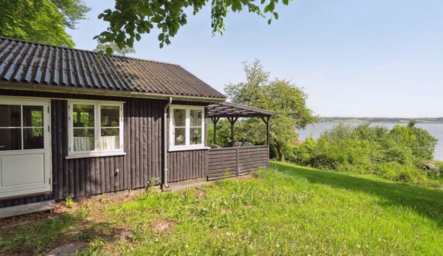 "Ginne" - 100m to the fjord by Interhome