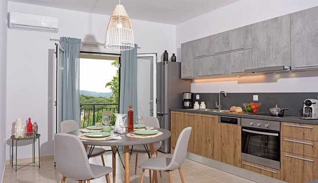 Giorgos Villa. like your home