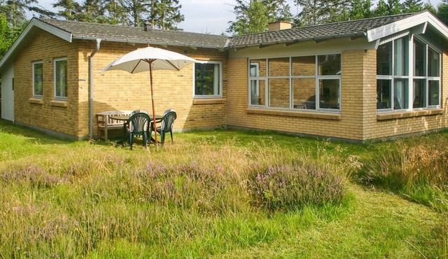 "Gisa" - 400m from the sea by Interhome