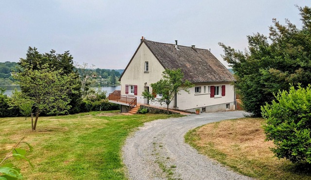 Gite Éguzon-Chantôme, 2 bedrooms, 6 persons