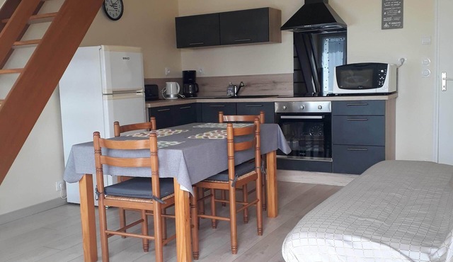 Gite, 10 minutes plage des Rosaires, 2/4 persons