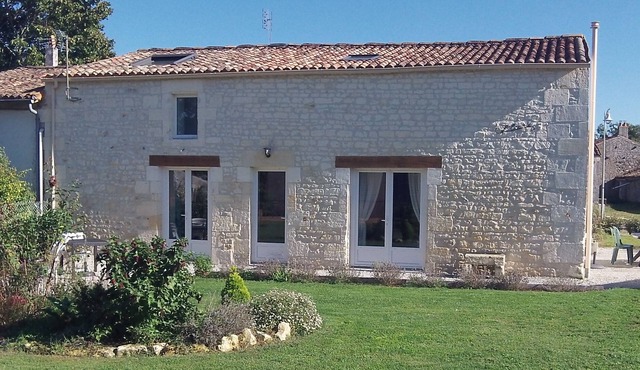 Gite 11 pers / 20mn beaches / Saintes Royan