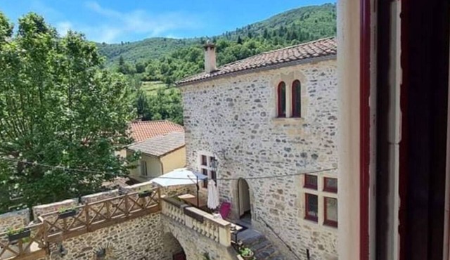 Gite 2, 6 persons in a castle *