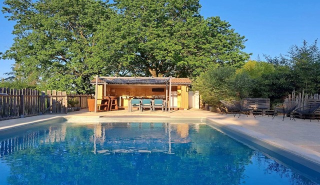 Gîte 2 people swimming pool AC and garden nature near toulouse Airbus