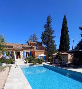 GITE 2 personnes avec piscine