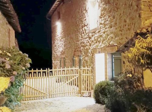 Gite 3 chambres, 2 à 10 pers et jardin clôturé