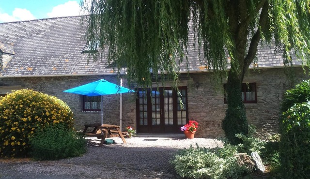 Gite 3 Family friendly, rural setting, close to south coast beaches, market town