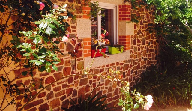 Gite 350 M from the port of Binic. J