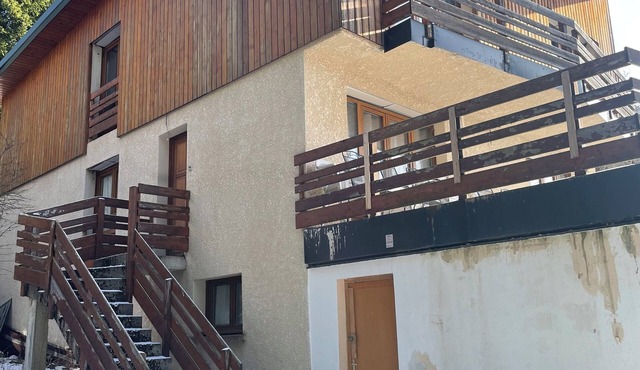 GITE 36 BEDROOMS IN THE MOUNTAIN, at the foot of the ski slopes, close to all amenities