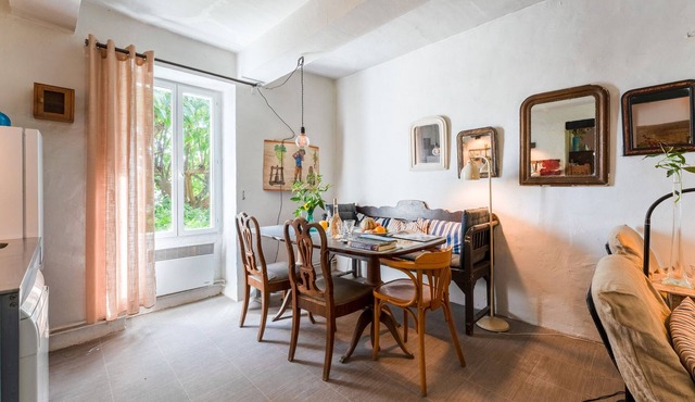 Gîte 37 - The Blue Flower at the Foot of Mont Ventoux