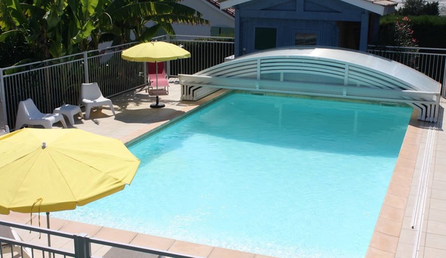 GITE 3CLESVACANCES SWIMMING POOL BILLARD WIFI BIKES VIEW ON THE COUNTRYSIDE