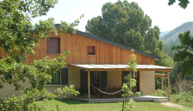 Gite 4 etoiles en pleine nature 10 pers.