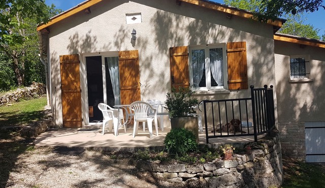 Gite 40 m2, maisonnette t2, wifi, animals accepted under condition. calm assured.