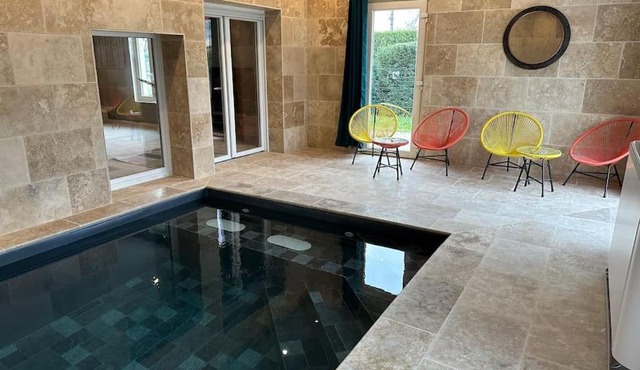 Gite 5 chambres, piscine intérieure, proche du Der