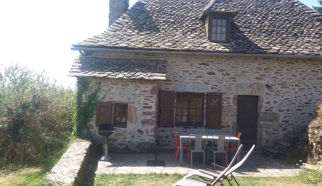 Gite 5 Personnes Avec Piscine " L'oustal de Clémence"