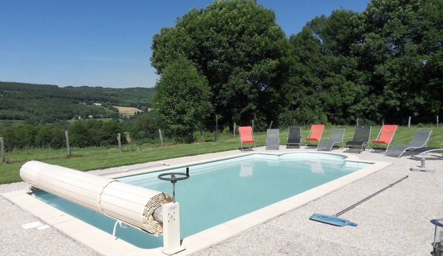 Gîte 6 pers, with private swimming pool, in the heart of nature