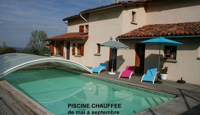 Gite 6p. with SWIMMING POOL in nature, in Auvergne-Rhône-Alpes