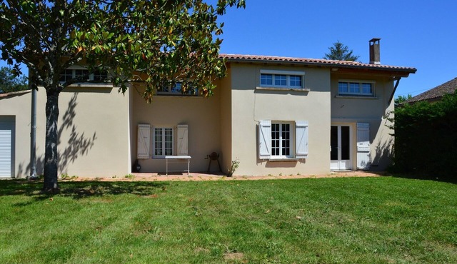GITE 8-15 Pers Book your weekend & holiday in the sun in the WHITE QUERCY