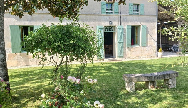 Gite 8 people * near Jonzac real haven more parking