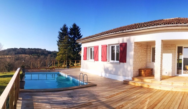 Gite 8 persons with swimming pool, Périgord blanc, magnificent view, relaxation assured