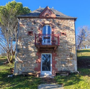 Gite a collonges la rouge avec spa