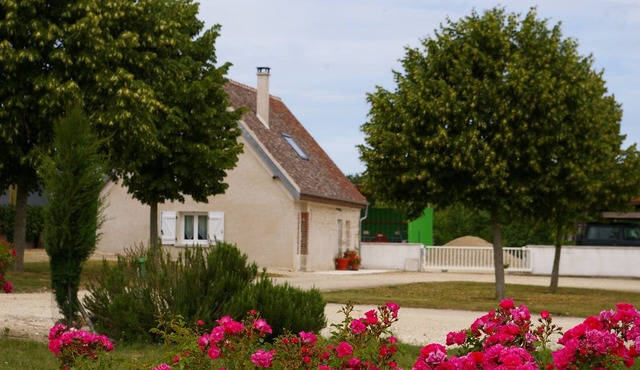 GITE A LA FERME DE LA GRANDE GENTILLERE with swimming pool not suitable for PRMs