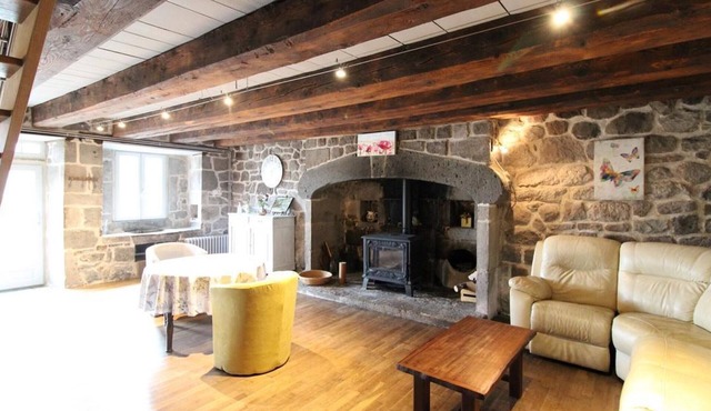 Gite Albepierre-Bredons, 3 bedrooms, 7 persons