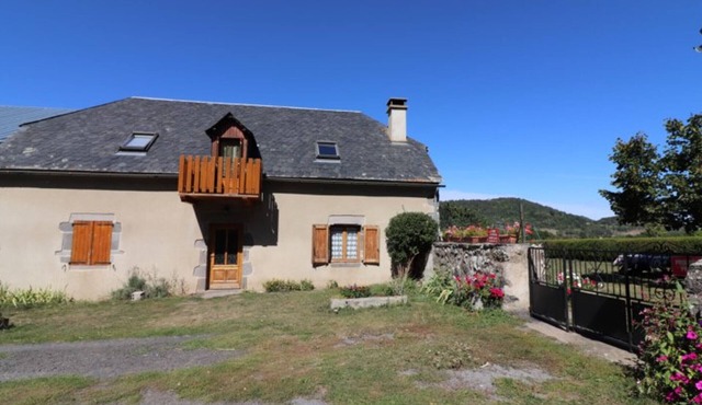 Gite Albepierre-Bredons, 3 bedrooms, 6 persons