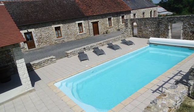 GITE "ALBIZIA" and its swimming pool of 10x4 m.