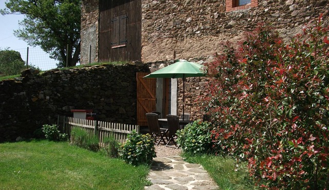 Gite Alice situated on the Tarn/Aveyron border, with Swimming Pool