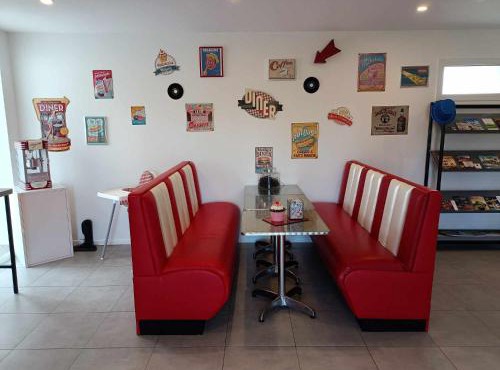 GITE AMERICAN DINER sur la site THE FARM OUEST capacité 7 personnes