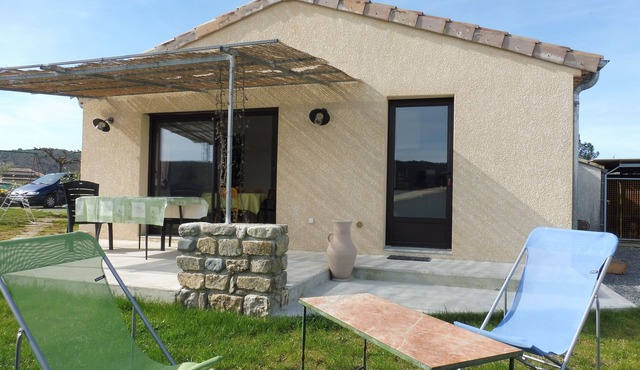 GITE AMOUR D'ARDECHE, 2/4P, Villa between VOGUE and AUBENAS