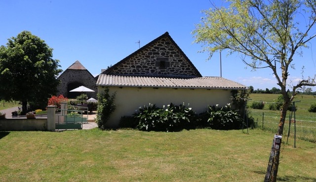 Gite Anglards-de-Salers, 2 bedrooms, 4 persons
