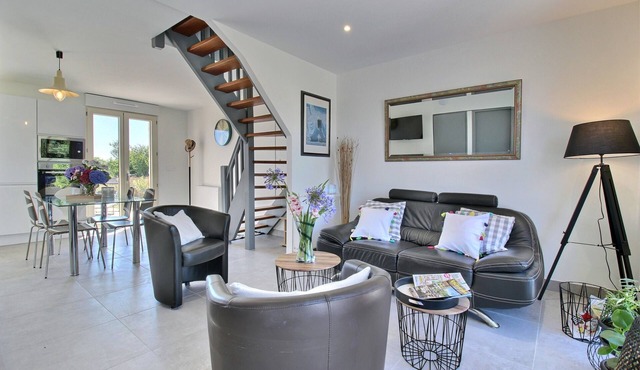 Gîte "ARC EN CIEL" GREEN by the sea and in the countryside 10 minutes from the beaches