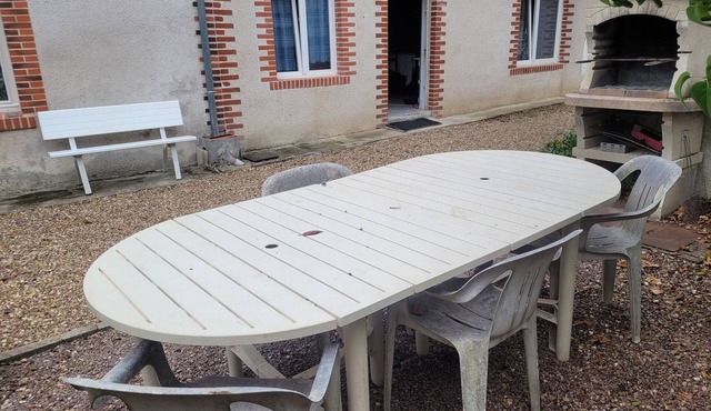 Gite at Matos. Whole house with courtyard 6 pers. Pets allowed