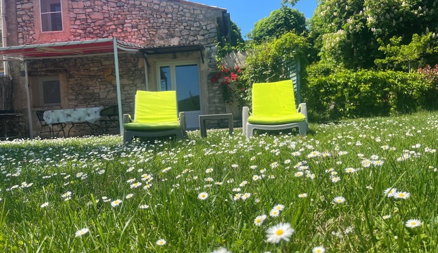 Gite at the foot of Mont Ventoux, between Sault, gorges de la Nesque and Monieux