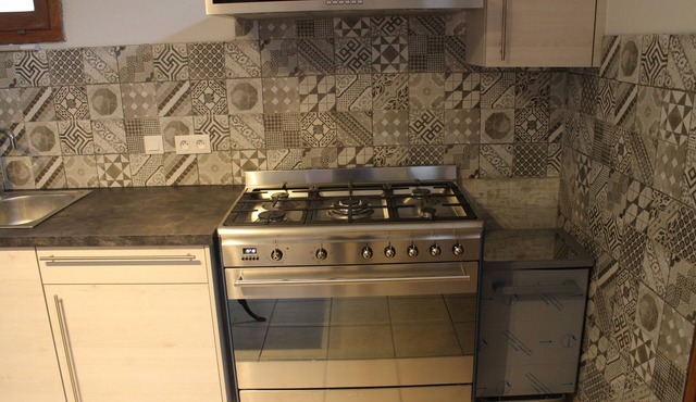 Gite at the foot of Murol castle near lake chambon pets welcome