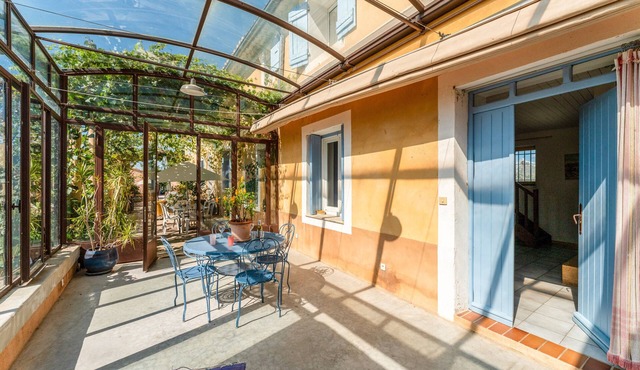 Gîte 'Atelier De Fernand - Mas Des Iles' with Private Terrace, Shared Garden & Wi-Fi