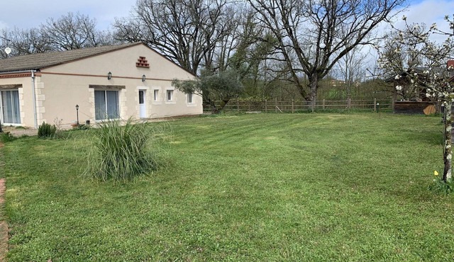 Gite au Calme à 15 min D'albi, 7 Personnes. Idéal Groupes Randonneurs/Motards