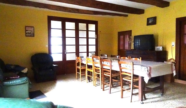 Gîte Aveyron 11 people in Sermet near the lake of Villefranche de Panat