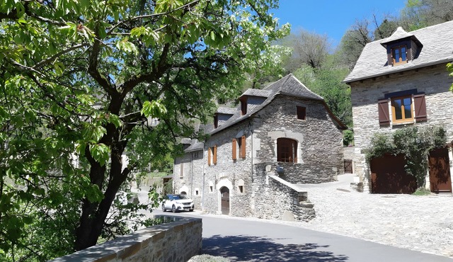 Gite Belcastel – In One of France’s Most Beautiful Villages – Aveyron