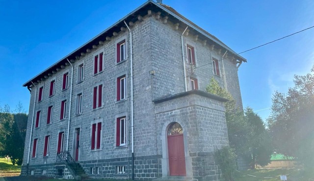 Gite Bleu-Vert 4*: Independent duplex in a magnificent granite manor house